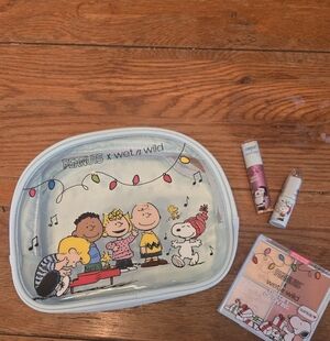 wet n wild Peanuts Lip Balm & Gloss Set - Pink and Red